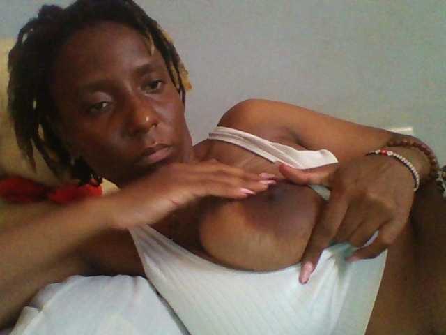 Spotless live cam on BongaCams