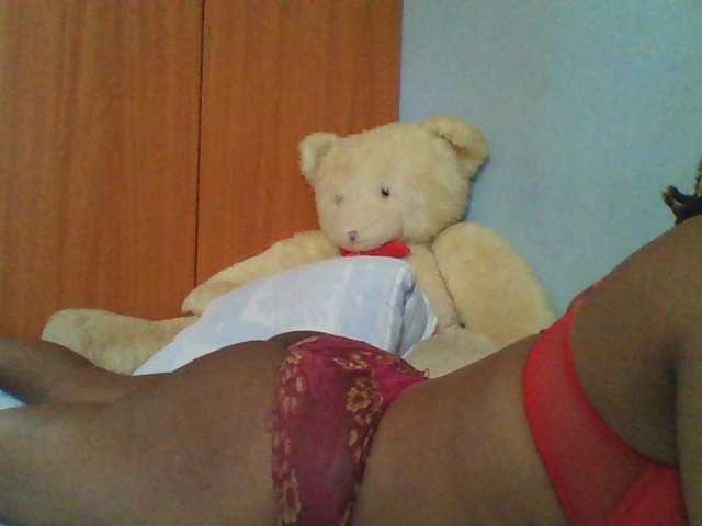 Spotless live cam on BongaCams