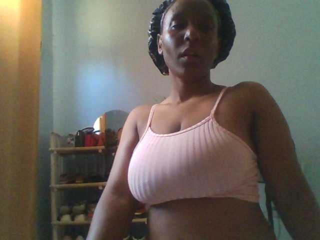 Spotless live cam on BongaCams