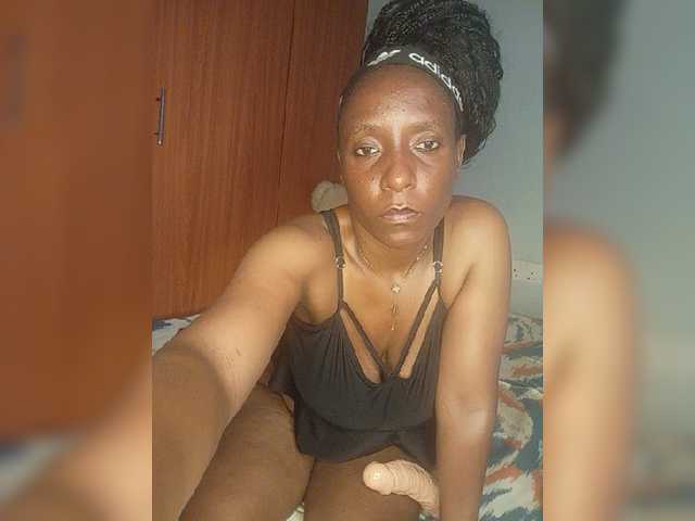 Spotless live cam on BongaCams