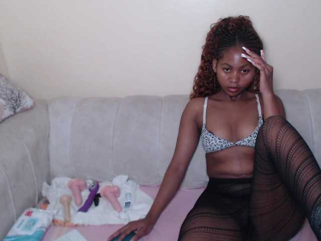 BadLilDoll live cam