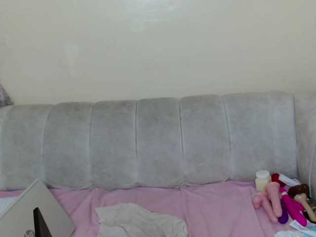 BadLilDoll live cam preview