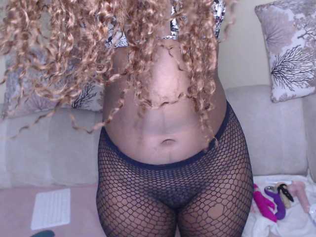 BadLilDoll live cam on BongaCams