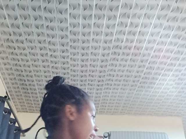 BadLilDoll live cam on BongaCams