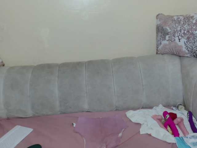 BadLilDoll live cam preview