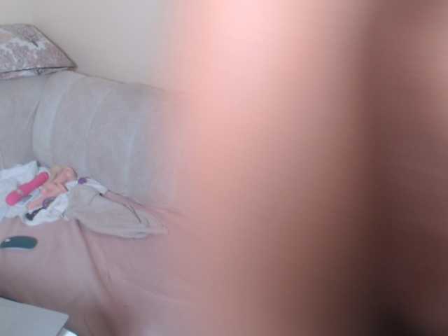 BadLilDoll live cam on BongaCams