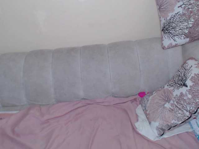 BadLilDoll live cam preview