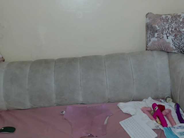 BadLilDoll live cam preview