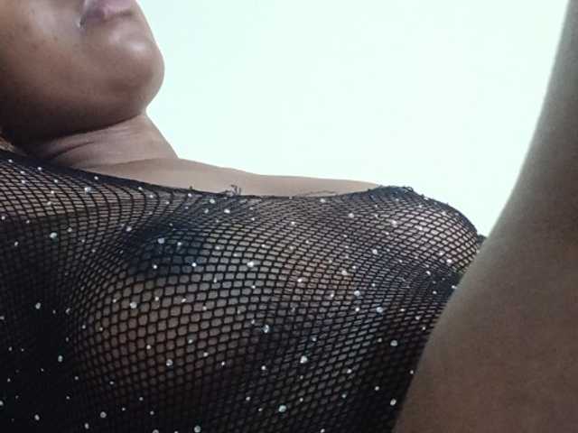 BadLilDoll live cam preview