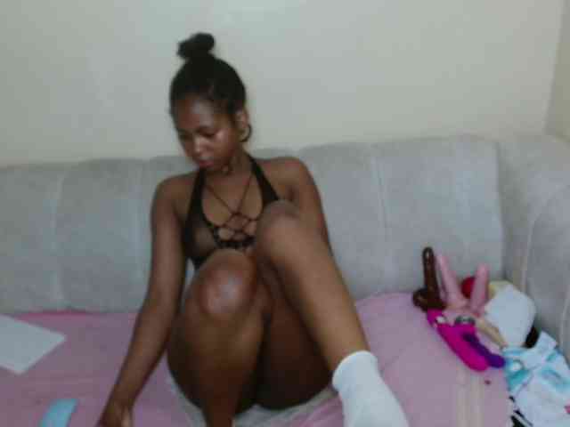 BadLilDoll webcam