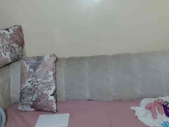 BadLilDoll webcam