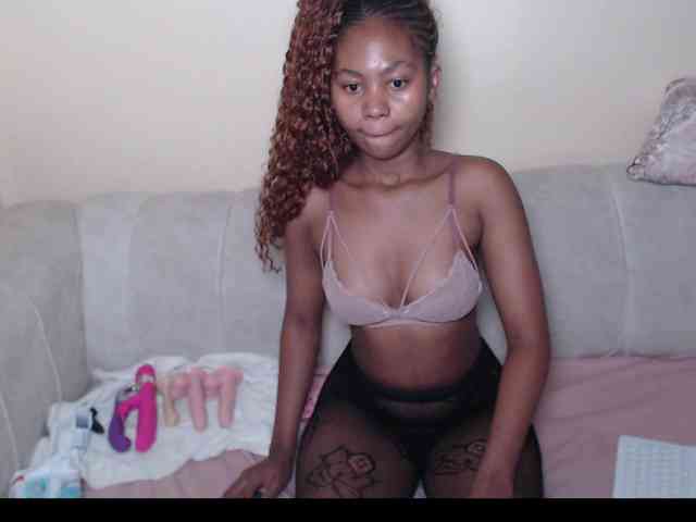 BadLilDoll webcam