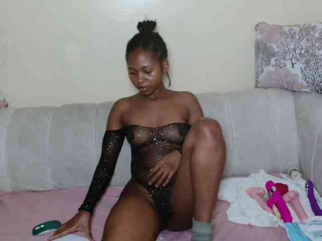 BadLilDoll webcam