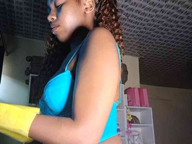 BadLilDoll webcam
