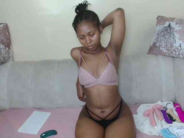 BadLilDoll webcam