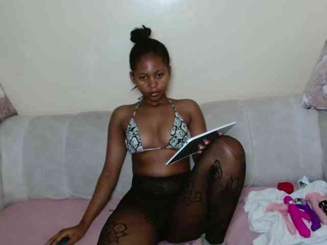 BadLilDoll webcam