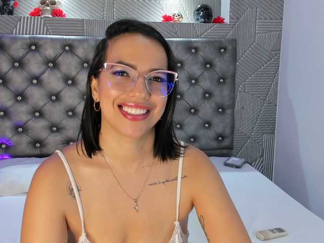 ShallomMuse live cam on BongaCams