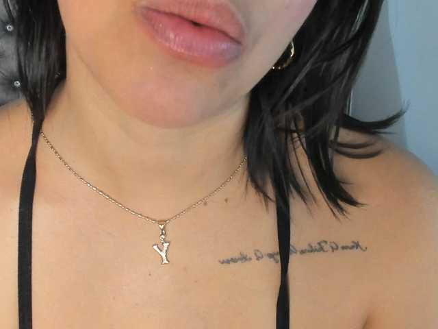 ShallomMuse live cam on BongaCams