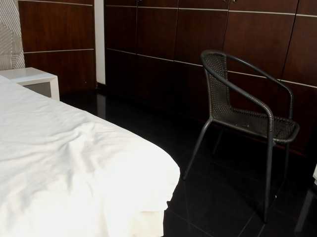 ShallomMuse live cam preview