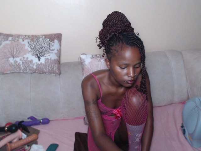 Lustelle live cam preview