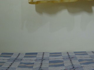 Prettylisah's Live Webcam