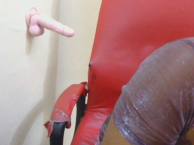 Prettylisah live cam on BongaCams
