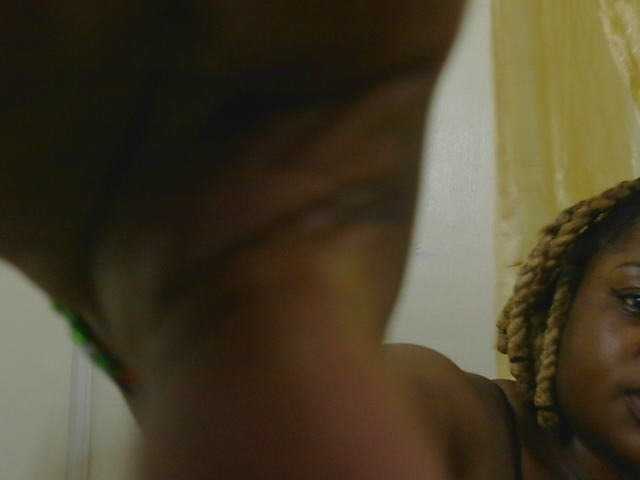 Prettylisah live cam on BongaCams
