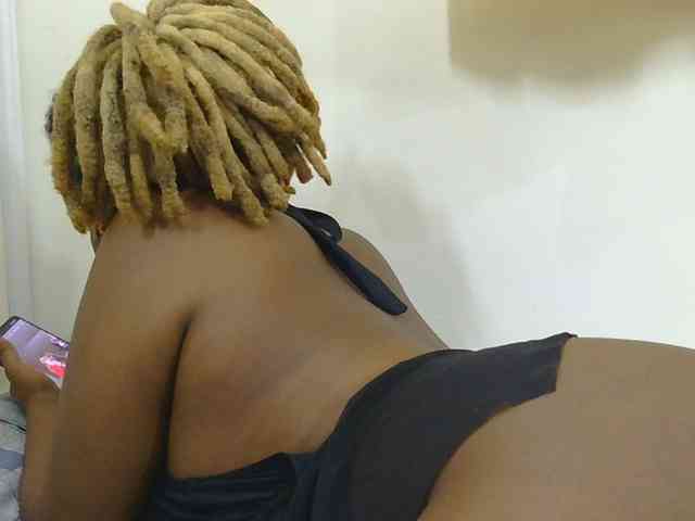 Prettylisah's webcam live show