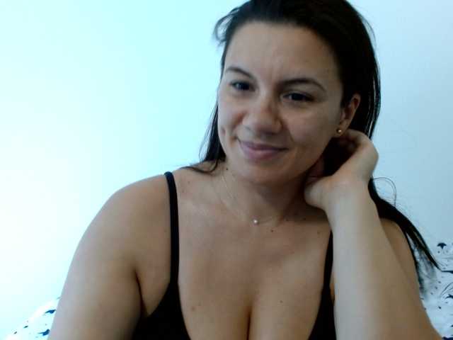 Almaalmy live cam on BongaCams