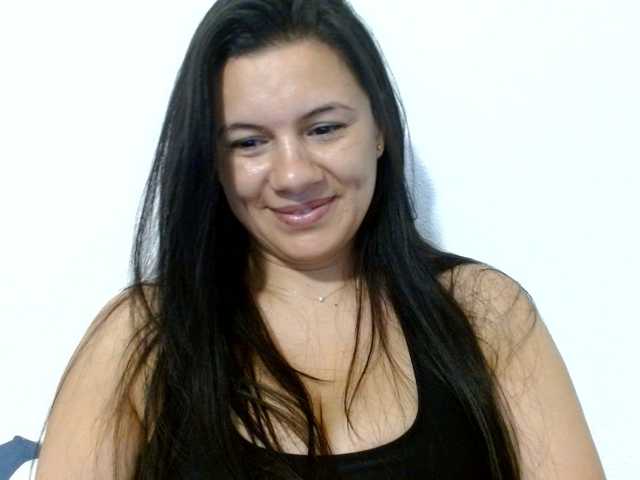 Almaalmy, en vivo ahora en BongaCams