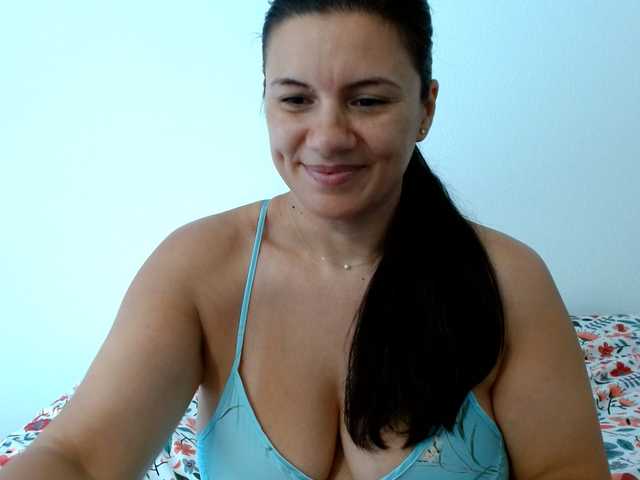 Almaalmy live cam on BongaCams