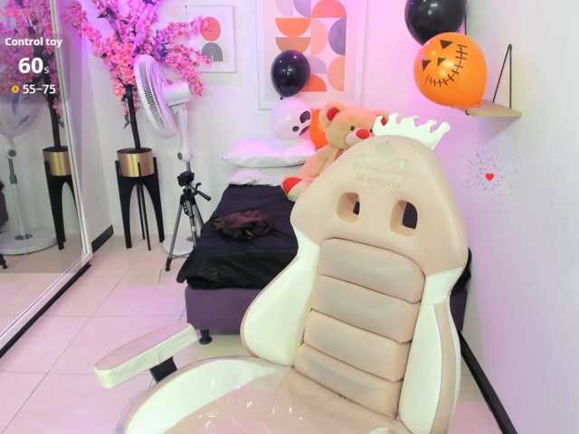 Renesmett live cam on BongaCams