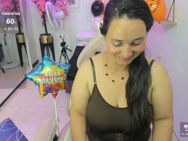 Renesmett live cam preview