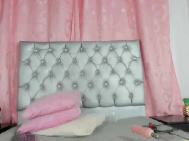 nikadiamon live cam on BongaCams
