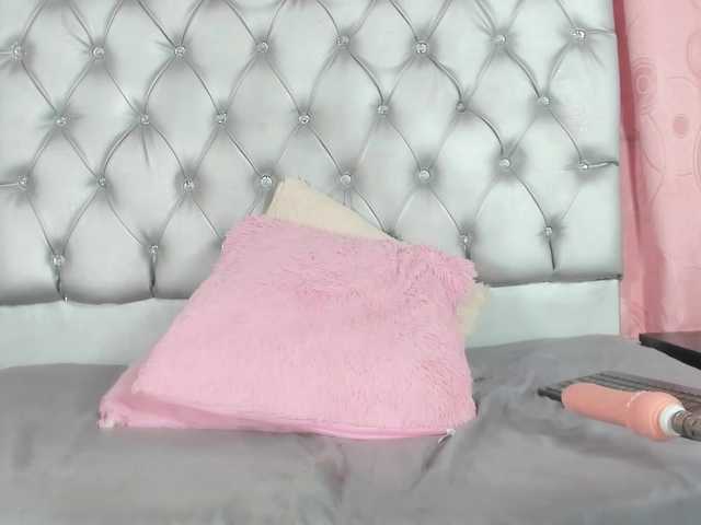 nikadiamon live cam on BongaCams