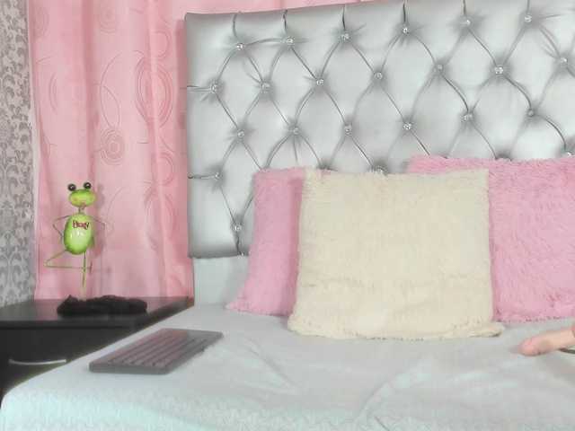nikadiamon live cam on BongaCams