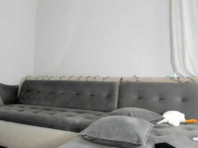 Rosyjune live cam on BongaCams