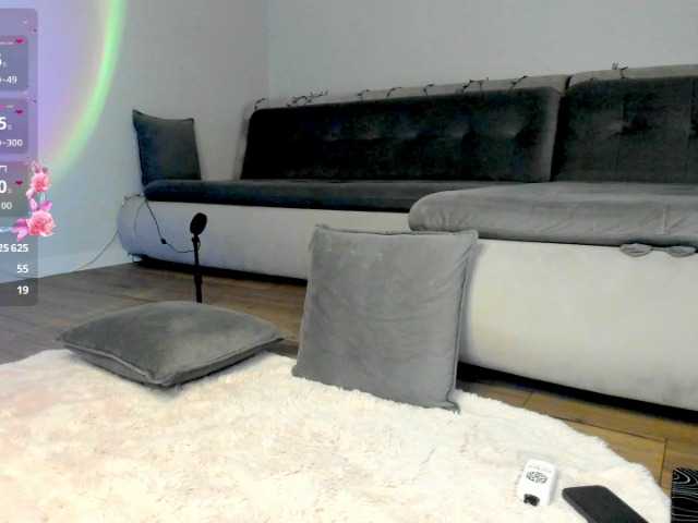 Rosyjune live cam on BongaCams