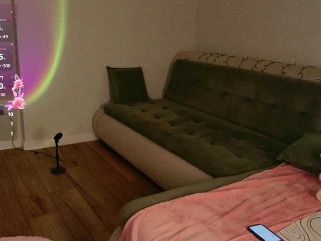 Rosyjune, live now on BongaCams