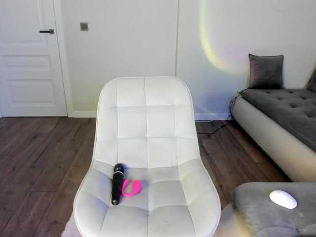 Rosyjune live cam on BongaCams