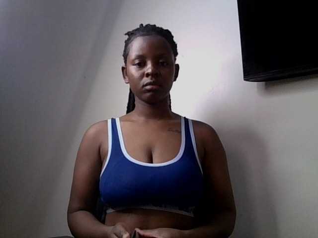 CocoTease33 live cam on BongaCams