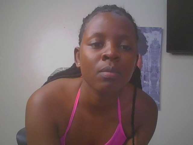 CocoTease33 live cam on BongaCams