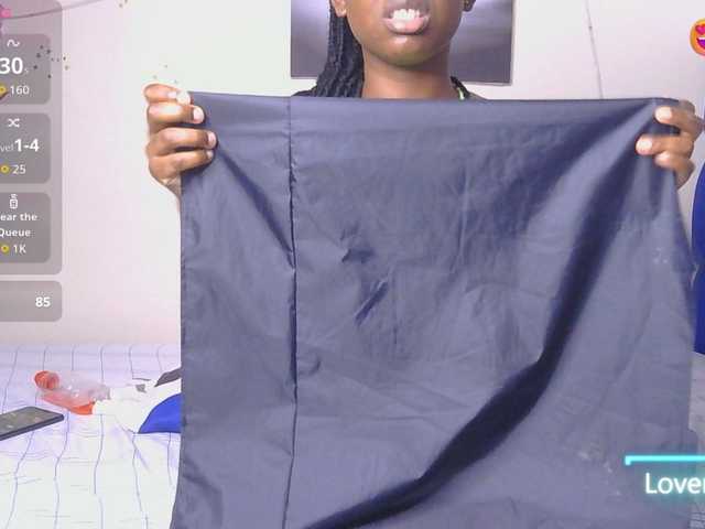CocoTease33 live cam on BongaCams