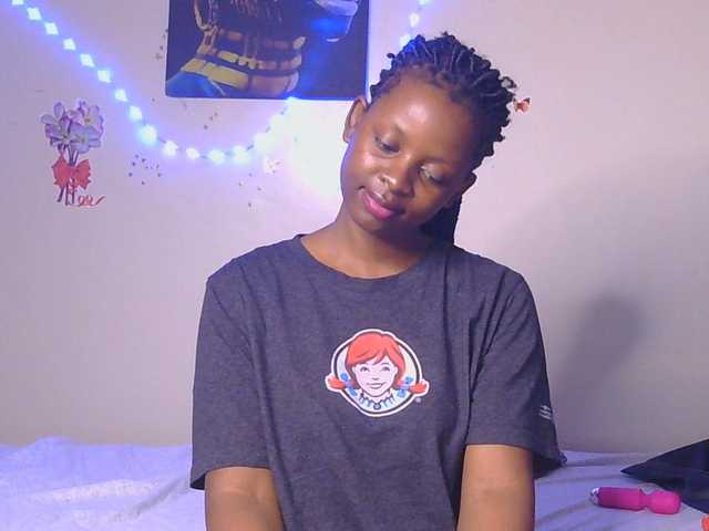 CocoTease33 live cam on BongaCams
