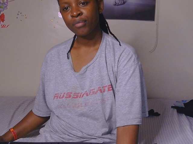 CocoTease33 live cam on BongaCams