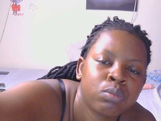 CocoTease33 live cam on BongaCams
