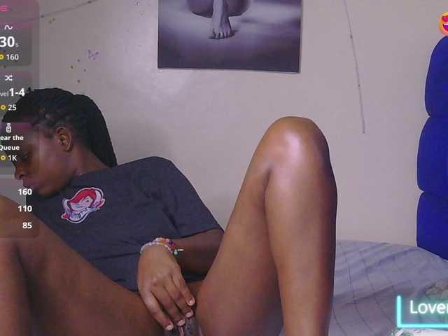 CocoTease33 live cam on BongaCams