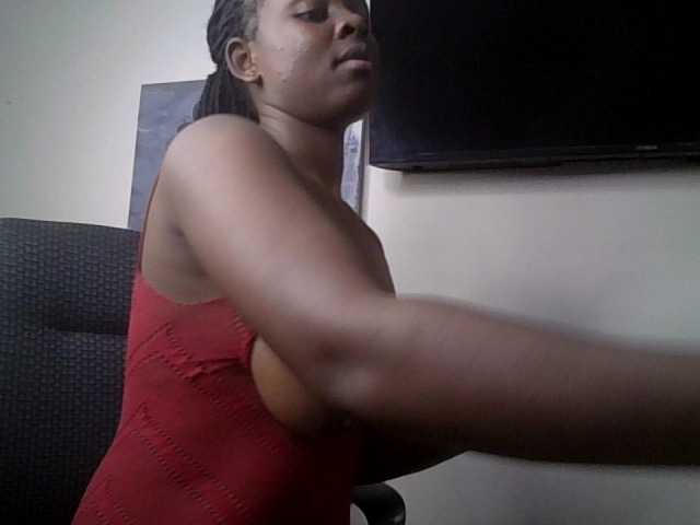 CocoTease33 live cam on BongaCams