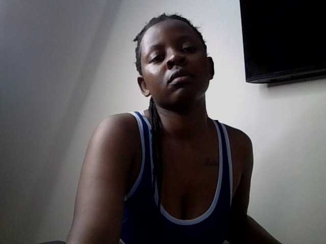 CocoTease33 live cam on BongaCams