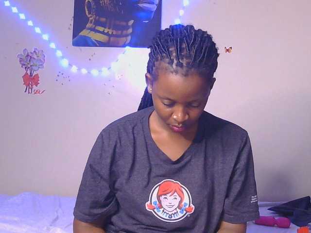 CocoTease33 live cam on BongaCams